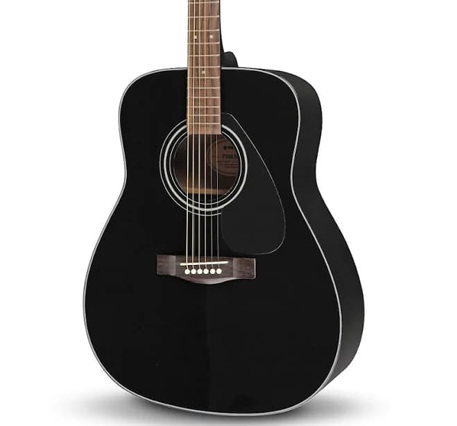 Yamaha F335 Acoustic Guitar