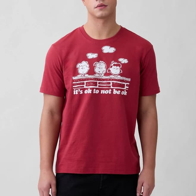 Gap Men's Peanuts Everyday Soft Relaxed Graphic T-Shirt