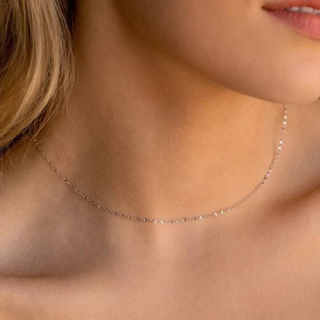 Caitlyn Minimalist Dainty Oval Mirror Chain Necklace in 18K Gold