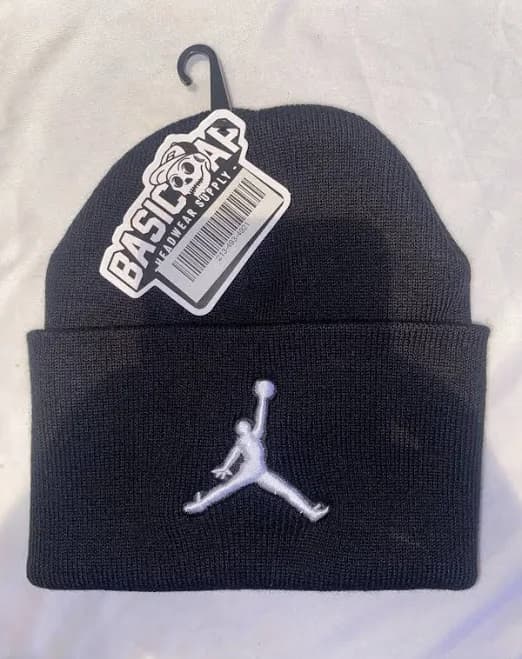 Jordan Beanie Black/white