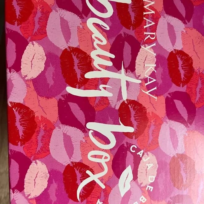 Mary Kay Mar Kay Beauty Box - New Beauty | Color: Pink