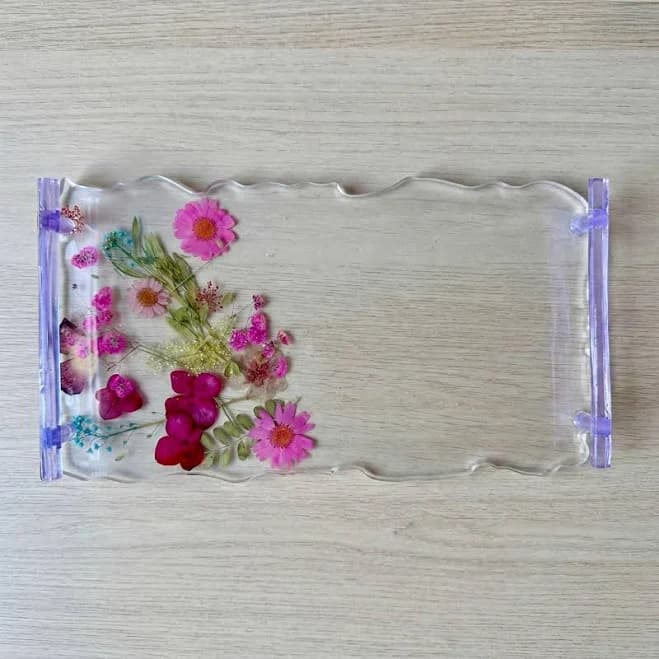 Handmade Resin Serving Tray | Dried Flowers & Live Edge Design