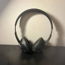 Black Beats Studio 3 headphones with case #BeatsStudio3