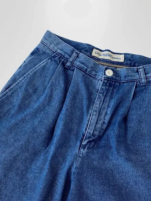 Vintage 90s Men’s Dockers Blue Denim Shorts - Cotton Knee-length Jorts