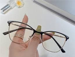 Amazon.com: Anti Blue Light Reading Glasses Ultra Light Presbyopic Glasses Computer Readers Anti Eyestrain Flat Light Mirror (Color : Blue, Size : +150) : Health & Household