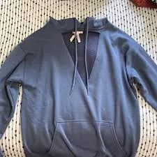 v cut hoodie size small