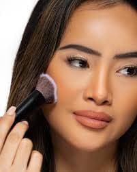 Brushworks No. 9 Angled Flat Top Foundation Buffing Brush | Buy Now with Express International Delivery | GoSupps.com