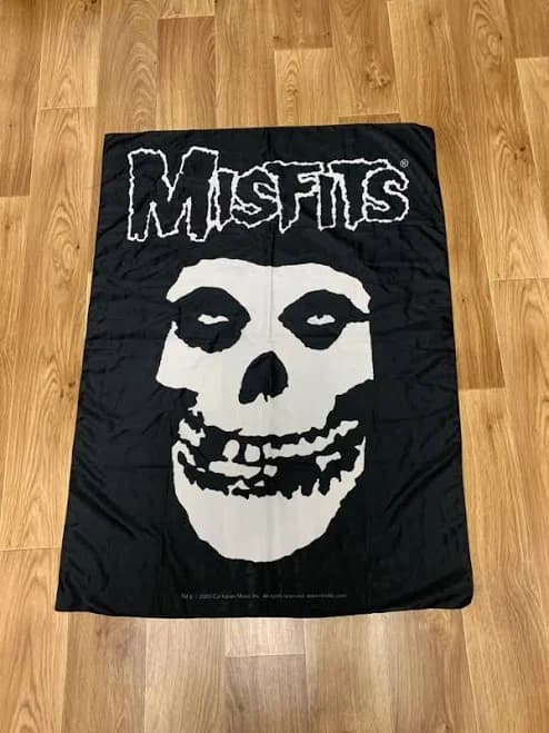 Misfits Crimson Ghost Skull Black Flag Banner Punk Rock Wall Decor