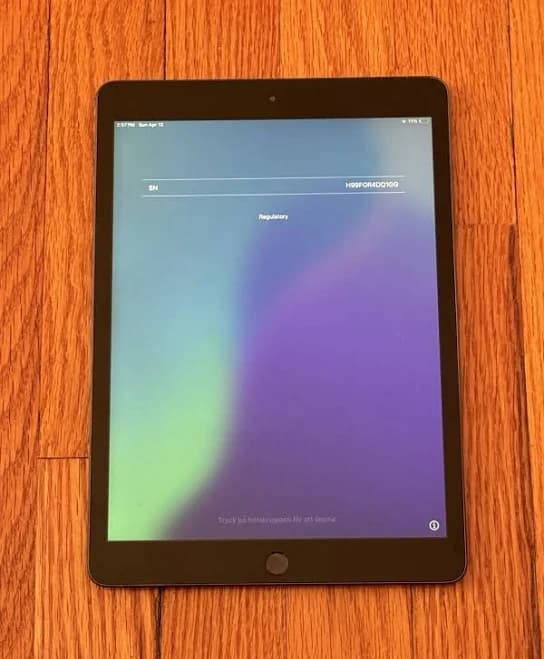 Apple Ipad 8th Generation 10.2" 32gb Black - Read Description (019)
