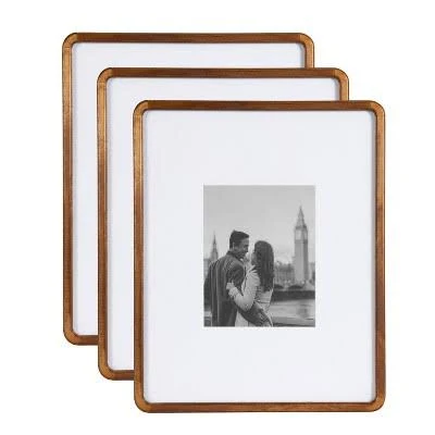 Kate & Laurel All Things Decor Inglewood Picture Frame Set