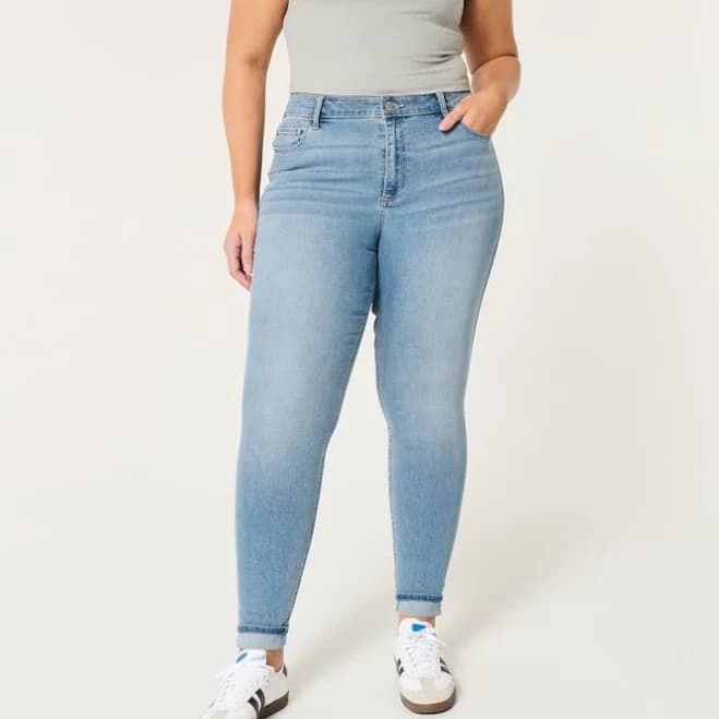Hollister Women's Curvy High-Rise Super Skinny Jeans