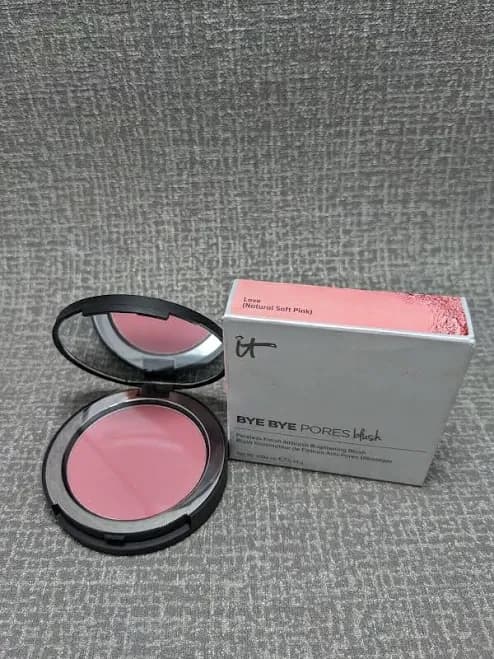 It Cosmetics Bye Bye Pores Blush Poreless Finish Love
