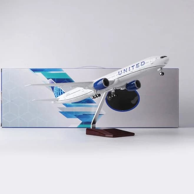 XL United Airlines Boeing 777