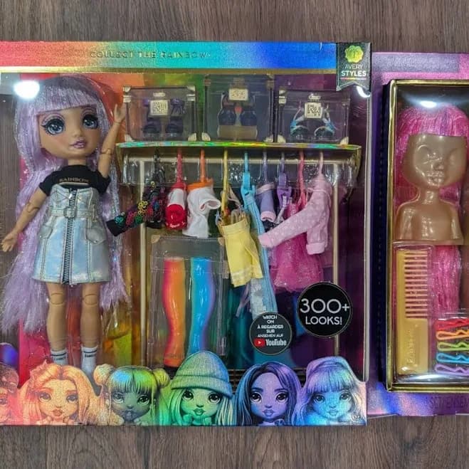 Rainbow High Fashion Studio With Avery Styles Fashion Doll Playset Includes Designer Outfits & 2 Sparkly Wigs For 300+ Looks, Gifts For Kids &