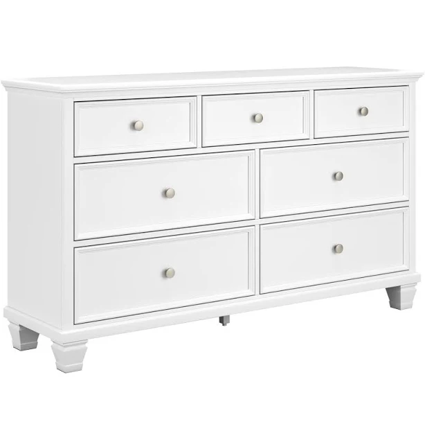 Ashley Fortman 7 Drawer Dresser