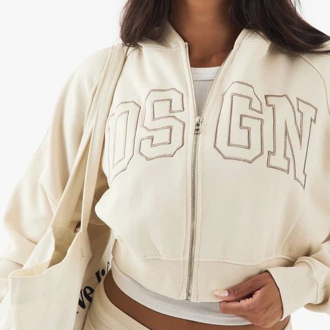 DSGN Studio Women's Collegiate Embroidered Boxy Zip Hoodie