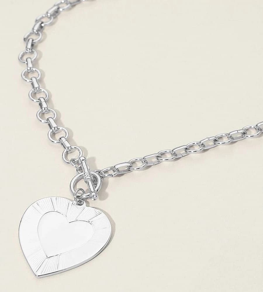 Chunky Chain Heart Pendant Necklace