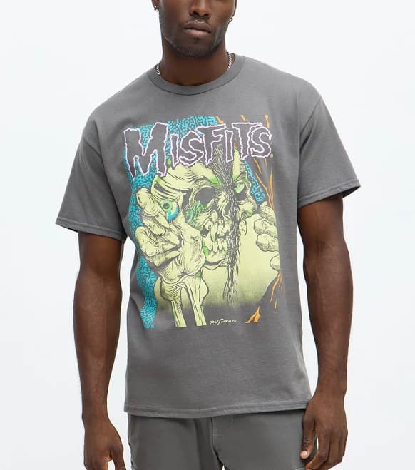 Fashion Nova Men's Misfits Skulls Tee Shirt