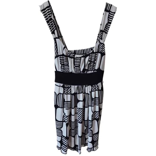 Speechless Black & White Patterned Sleeveless Blouse