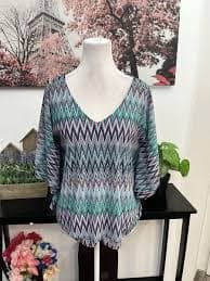 Jennifer Lopez Women's Colorful Layered Batwing Blouse Size M V Neck Pullover | eBay