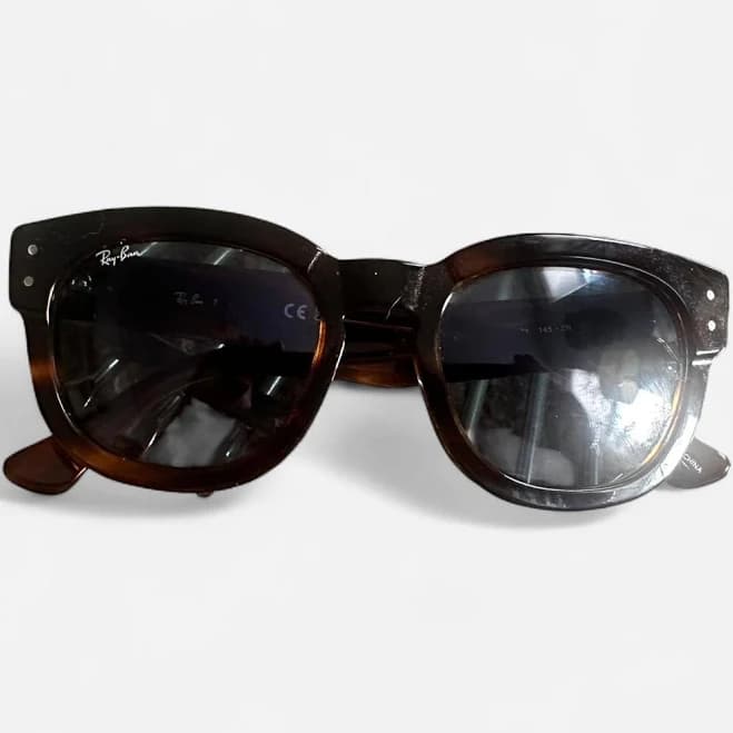 Ray-Ban Unisex Tortoise Shell Wayfarer Sunglasses with Case