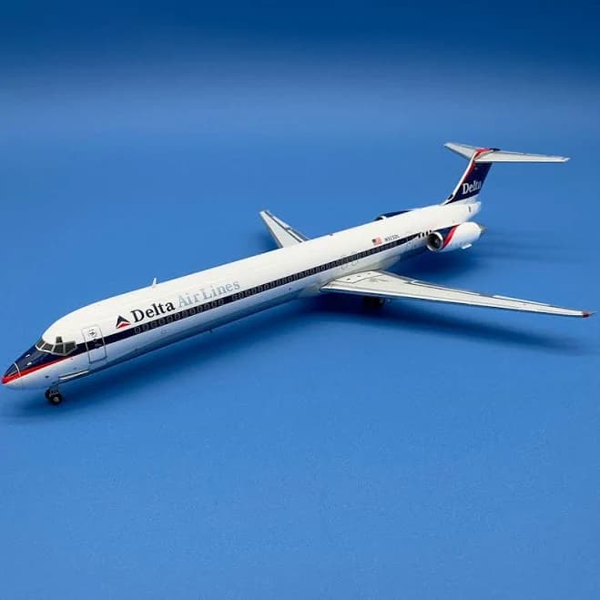 GeminiJets Delta Air Lines MD-88 Die-Cast Model