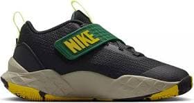 Nike Boys' Team Hustle D 12 Basketball Shoes