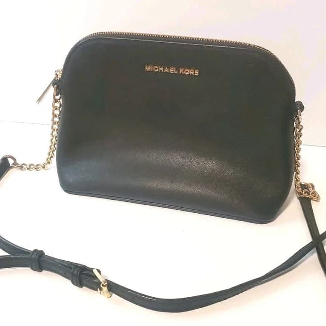 Michael Kors Jet Set Travel Medium Dome Crossbody Bag