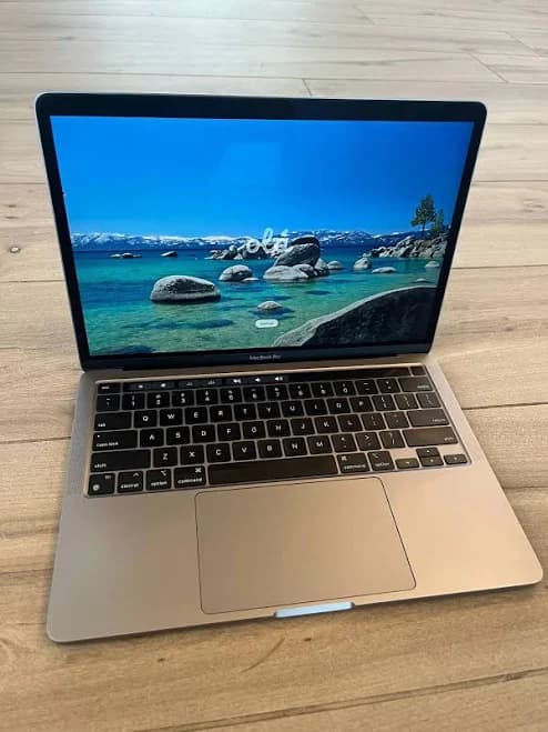Apple MacBook Pro M2 Chip