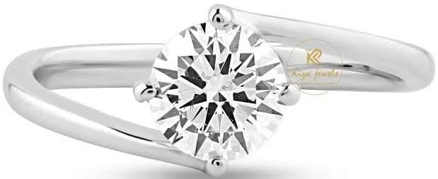 0.92 TDW Round Cut Women's Solitaire Diamond Ring