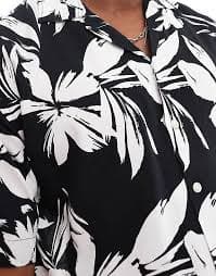 Jack & Jones - Chemise à fleurs avec col à revers - Noir | ASOS
