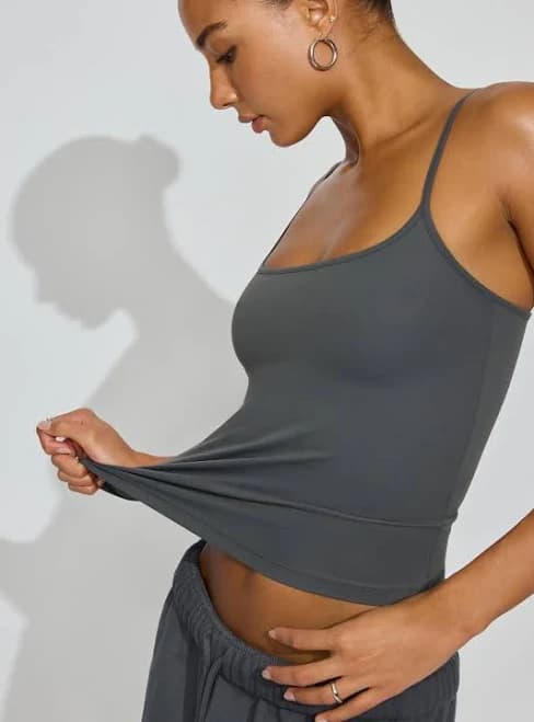 Garage Women's Sleek Scoop Cami Top