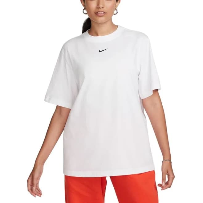 Nike Women's Sportswear Essential T-Shirt