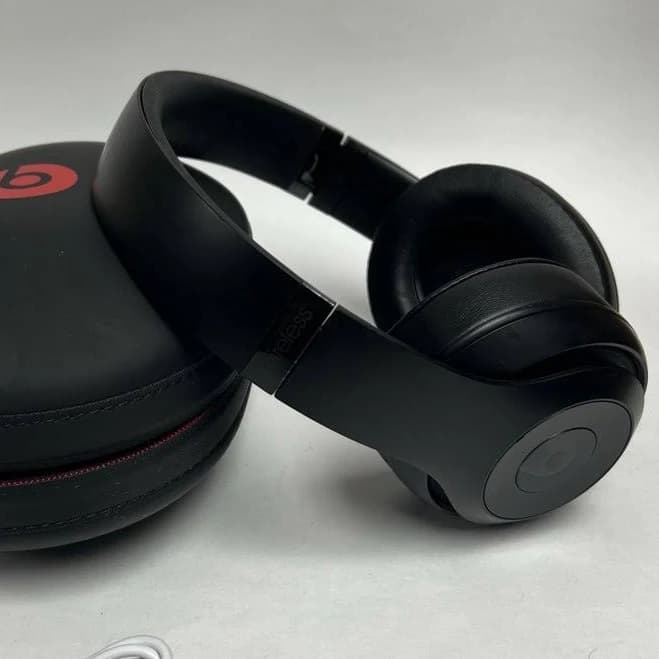 Beats by Dre Studio Over-Ear Headphones