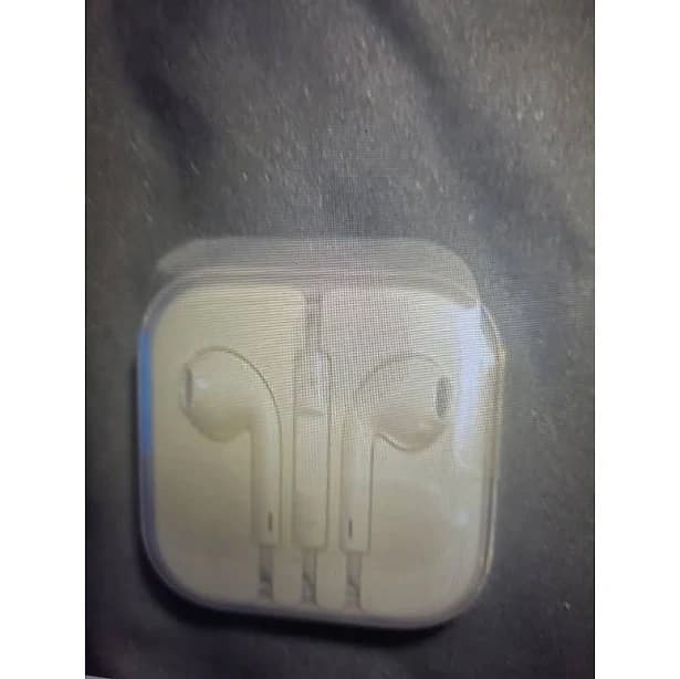 Apple Headphones | Apple Iphone Earpods Wired 3.5mm Original Oem 1set Headset Earbud 1new | Color: White | Size: Os | Sellingbuddsmvb's Closet