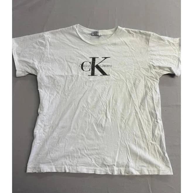 Calvin Klein Women's Core Monogram Regular T-Shirt