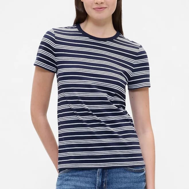 Gap Women's Favorite Crewneck T-Shirt