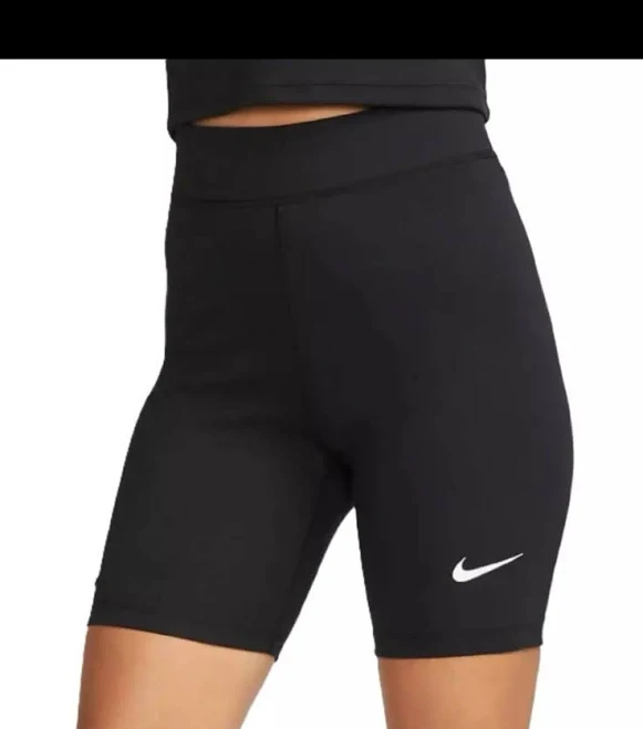 Nike Women's Sportswear Classic High-Waisted Biker Shorts
