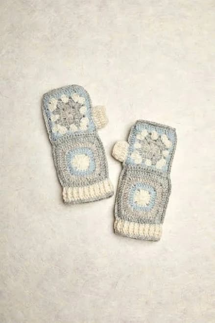 Lottie Fingerless Crochet Handwarmers