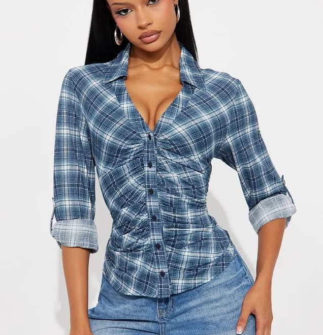 Rowan Women's Plaid Long Sleeve Button Up Shirt