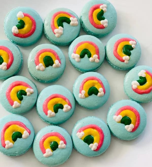 Rainbow Macarons: Unicorn Party Favors