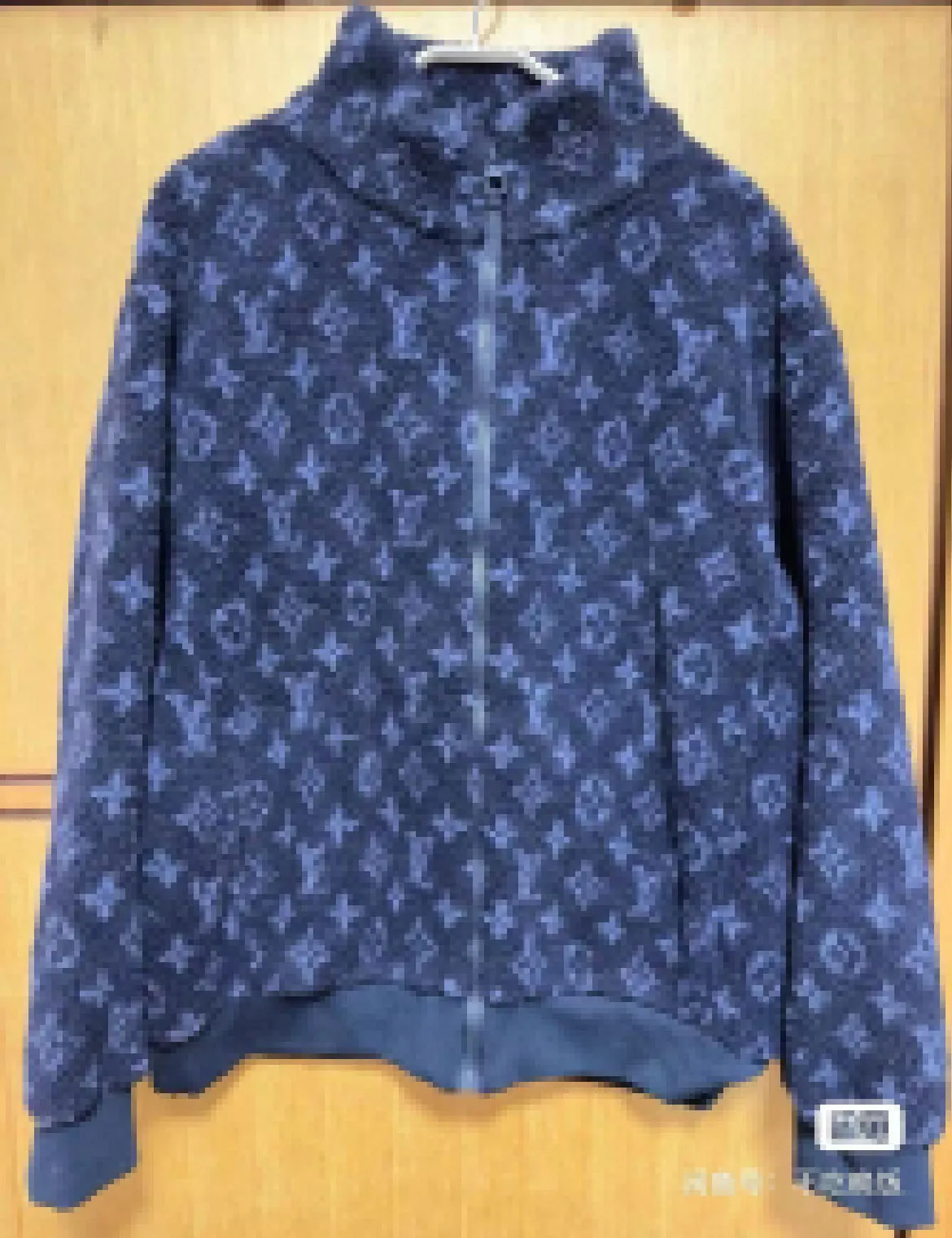 DHgate.com:Mens Plaid Flannel Jacket with Fleece Lining - Warm Winter Hoodie with Zipper Closure:Apparel