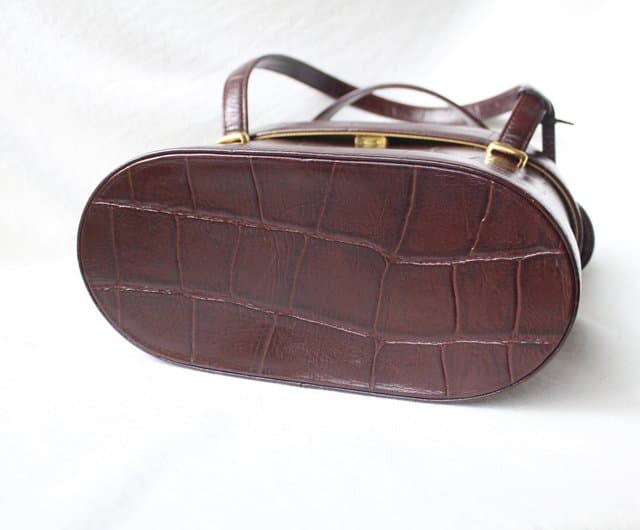FOAK vintage/reserved/Shimada Junko Brown crocodile leather pattern antique box bag - Shop foakvintage Handbags & Totes - Pinkoi