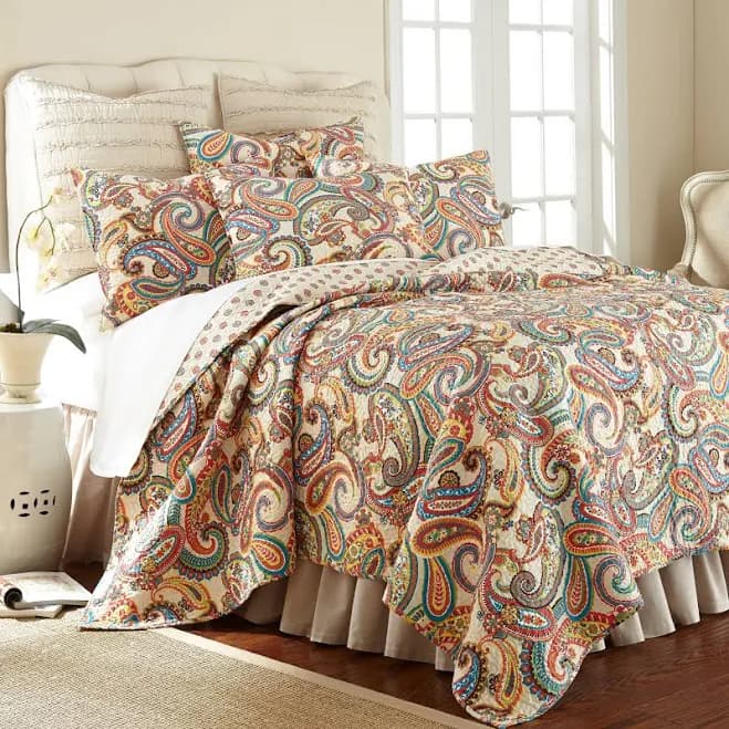 Levtex Home Alyssa Paisley Quilt Set