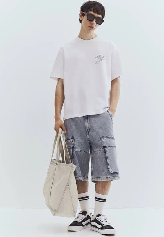H&M Men's Loose Fit Printed T-Shirt