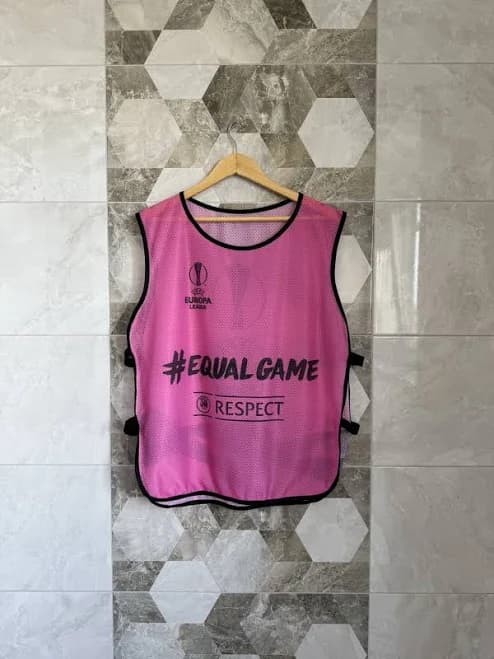 Champions League Uefa Training Players Issue Pink Bibs Vest Jersey