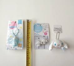 Cinnamoroll Bundle/1 Plastic Key Chains, 1 Cable protector, and 1 Plush keychain | eBay