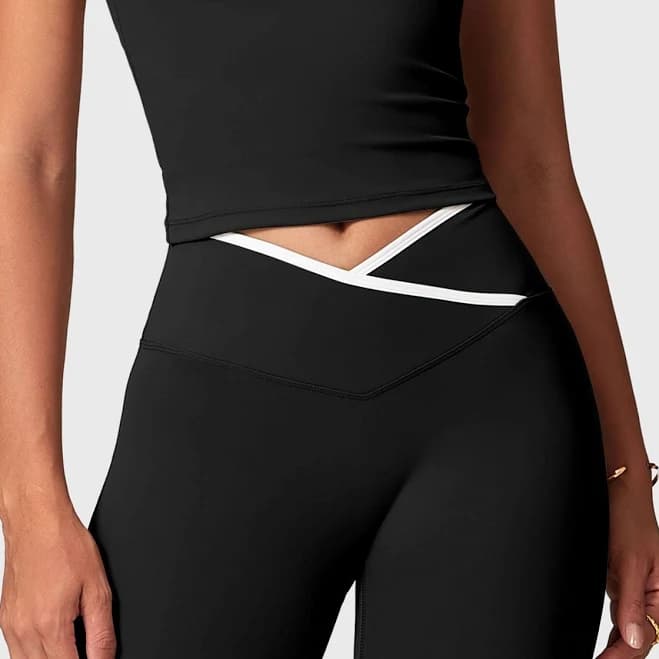 Yeoreo Alberta Contrast Trim Tank