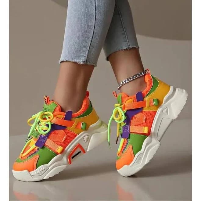 Women's Casual Lace-Up Platform Sneakers