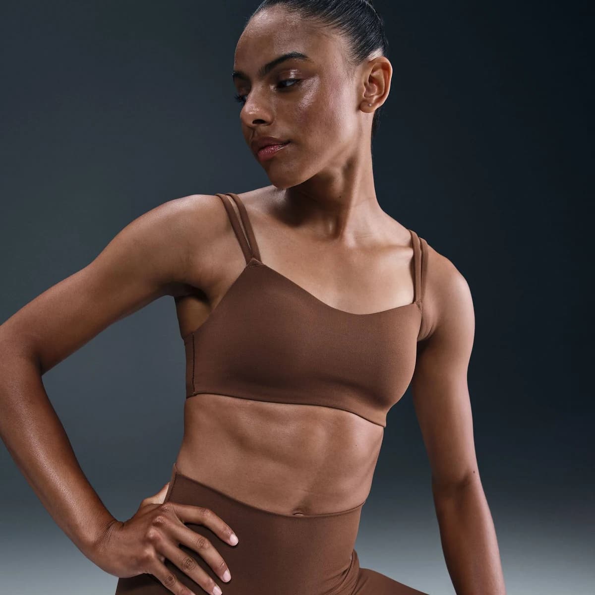 Nike Women's Zenvy Strappy Light-Support Padded Sports Bra
